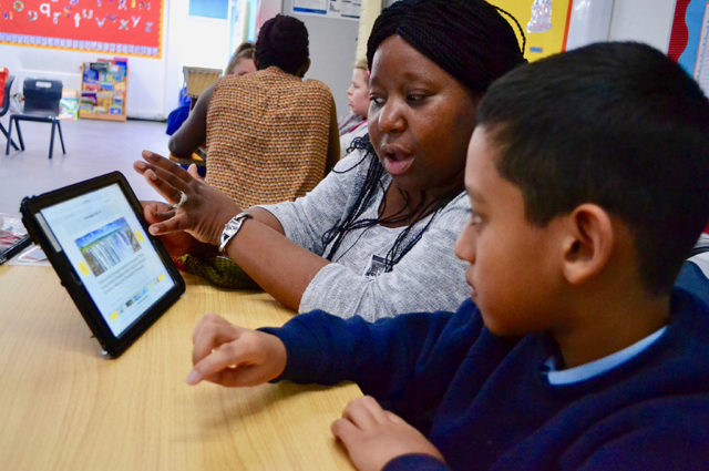 Social Work student viewing a learner’s Rix Wiki